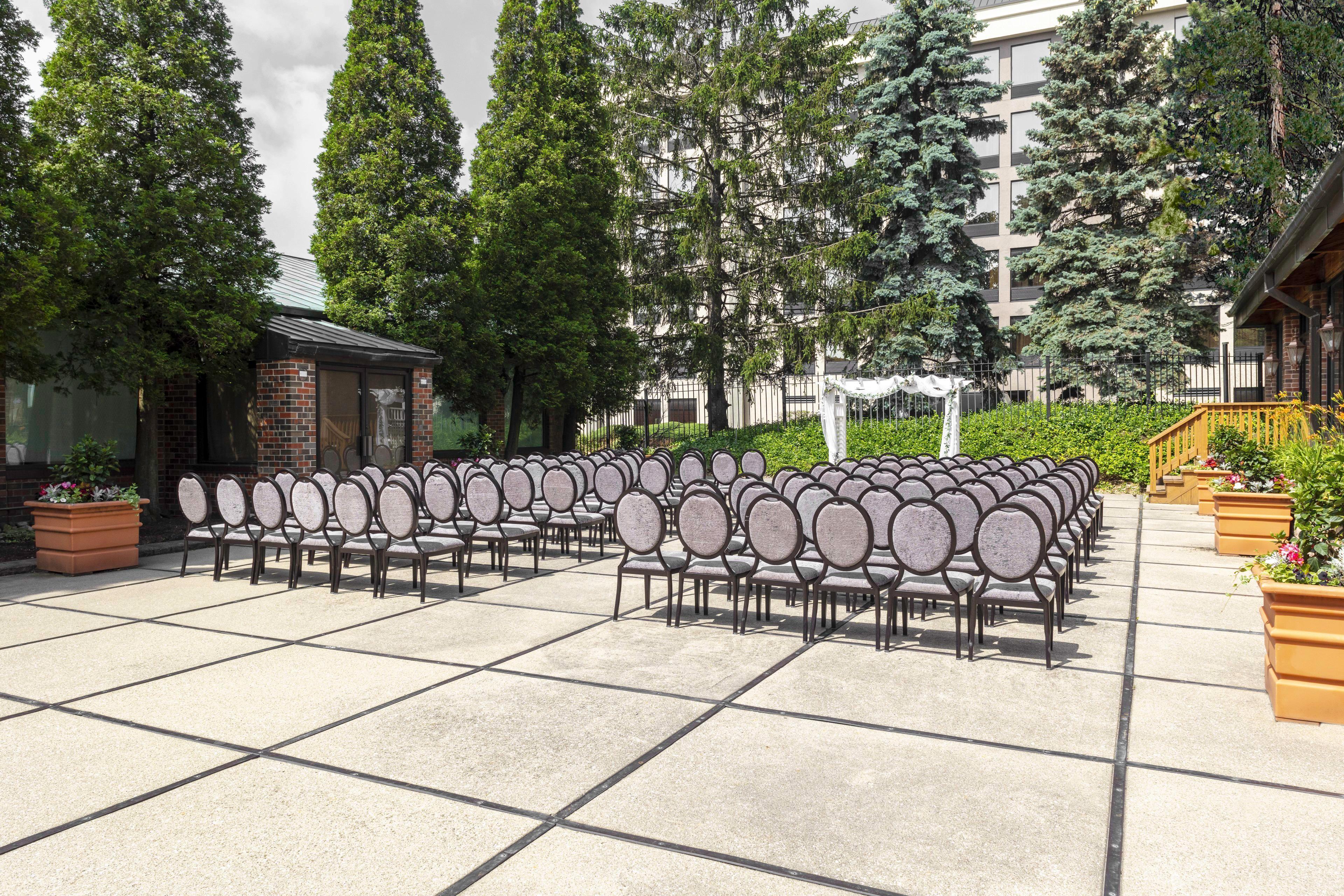 Holiday Inn Chicago Sw-Countryside Confctr By Ihg Exterior photo